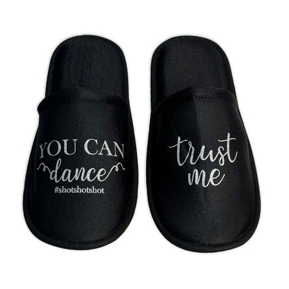 Pantufla Mod 197  You can dance ( Tela : Negra Tinta : Plata ) --